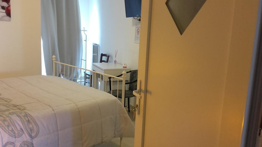 Le Tre Rose Bed&Breakfast Casamassima Extérieur photo