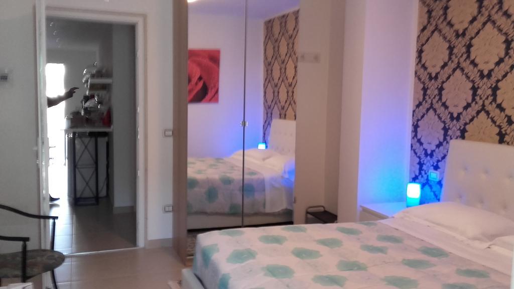 Le Tre Rose Bed&Breakfast Casamassima Extérieur photo